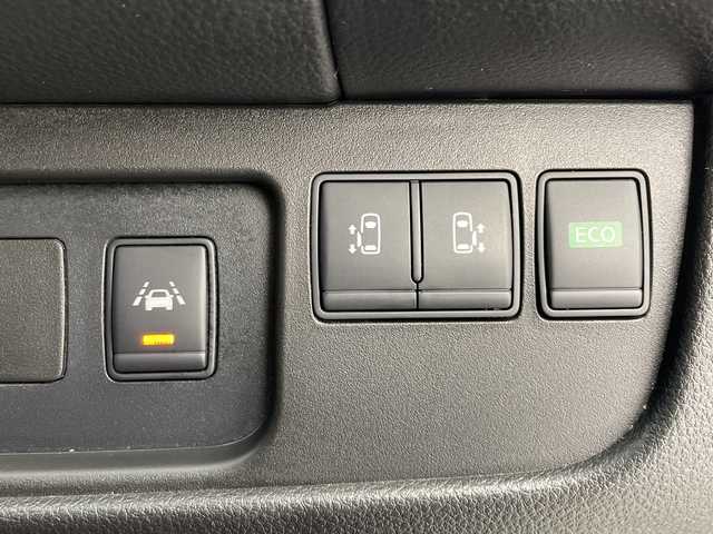 日産 セレナ ライダー Sハイブリッド 愛知県 2014(平26)年 7.7万km ブリリアントホワイトパール 純正ナビ/・Bluetooth/・CD/DVD/・HDMI/・フルセグテレビ/・SD音楽録音/純正フリップダウンモニター/前後ドライブレコーダー/クルーズコントロール/ビルトインETC/衝突軽減ブレーキ/レーンキープアシスト/バックカメラ/車高調