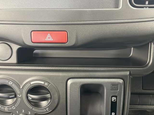 スズキ アルト L 秋田県 2024(令6)年 0.1万km スペリアホワイト ４WD/スズキセーフティサポート　/前席シートヒーター　/衝突被害軽減システム　/クリアランスソナー　/横滑り防止装置　/レーンキープアシスト　/アイドリングストップ　/ライトレベライザー　/純正フロアマット /リモコンキー/スペアキー有/コーナーセンサー/電格ミラー/取扱説明書/保証書