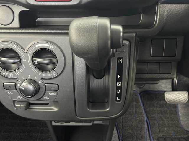 スズキ アルト L 秋田県 2024(令6)年 0.1万km スペリアホワイト ４WD/スズキセーフティサポート　/前席シートヒーター　/衝突被害軽減システム　/クリアランスソナー　/横滑り防止装置　/レーンキープアシスト　/アイドリングストップ　/ライトレベライザー　/純正フロアマット /リモコンキー/スペアキー有/コーナーセンサー/電格ミラー/取扱説明書/保証書