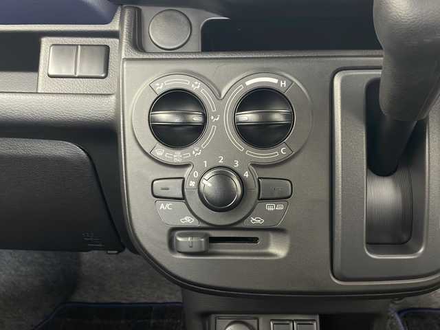 スズキ アルト L 秋田県 2024(令6)年 0.1万km スペリアホワイト ４WD/スズキセーフティサポート　/前席シートヒーター　/衝突被害軽減システム　/クリアランスソナー　/横滑り防止装置　/レーンキープアシスト　/アイドリングストップ　/ライトレベライザー　/純正フロアマット /リモコンキー/スペアキー有/コーナーセンサー/電格ミラー/取扱説明書/保証書