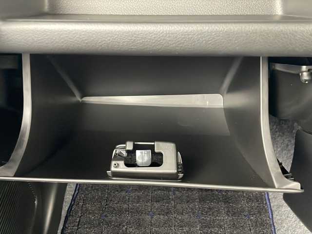 スズキ アルト L 秋田県 2024(令6)年 0.1万km スペリアホワイト ４WD/スズキセーフティサポート　/前席シートヒーター　/衝突被害軽減システム　/クリアランスソナー　/横滑り防止装置　/レーンキープアシスト　/アイドリングストップ　/ライトレベライザー　/純正フロアマット /リモコンキー/スペアキー有/コーナーセンサー/電格ミラー/取扱説明書/保証書