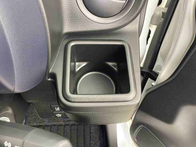 スズキ アルト L 秋田県 2024(令6)年 0.1万km スペリアホワイト ４WD/スズキセーフティサポート　/前席シートヒーター　/衝突被害軽減システム　/クリアランスソナー　/横滑り防止装置　/レーンキープアシスト　/アイドリングストップ　/ライトレベライザー　/純正フロアマット /リモコンキー/スペアキー有/コーナーセンサー/電格ミラー/取扱説明書/保証書