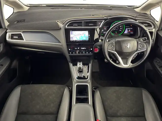 ホンダ シャトル ハイブリッド X ホンダセンシング 鹿児島県 2018(平30)年 6万km ミッドナイトブルービームM 純正ナビ（CD/DVD/BT/フルセグテレビ）/レーダークルーズコントロール/オートライト/ハーフレザーシート/パドルシフト/シートヒーター/ホンダセンシング/バックカメラ/ドラレコ/スマートキー/プッシュスタート/ETC/ステアリングリモコン