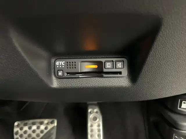 ホンダ シャトル ハイブリッド X ホンダセンシング 鹿児島県 2018(平30)年 6万km ミッドナイトブルービームM 純正ナビ（CD/DVD/BT/フルセグテレビ）/レーダークルーズコントロール/オートライト/ハーフレザーシート/パドルシフト/シートヒーター/ホンダセンシング/バックカメラ/ドラレコ/スマートキー/プッシュスタート/ETC/ステアリングリモコン