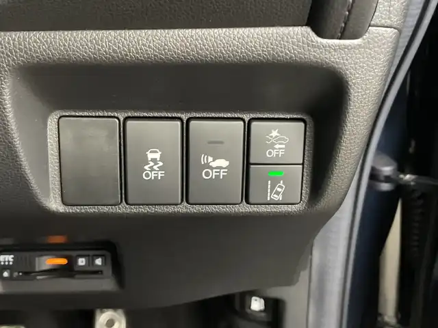 ホンダ シャトル ハイブリッド X ホンダセンシング 鹿児島県 2018(平30)年 6万km ミッドナイトブルービームM 純正ナビ（CD/DVD/BT/フルセグテレビ）/レーダークルーズコントロール/オートライト/ハーフレザーシート/パドルシフト/シートヒーター/ホンダセンシング/バックカメラ/ドラレコ/スマートキー/プッシュスタート/ETC/ステアリングリモコン