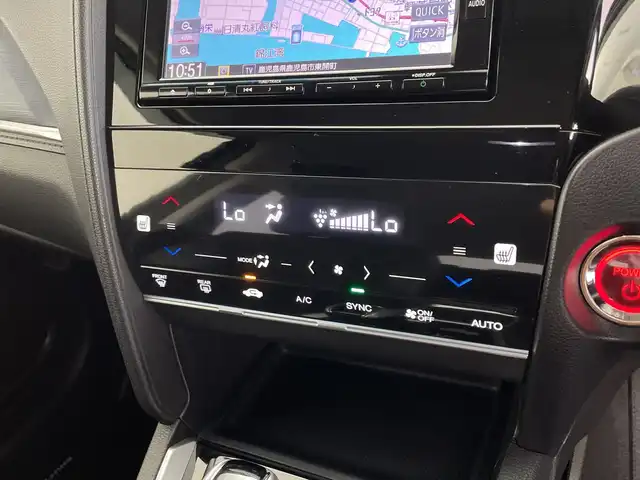 ホンダ シャトル ハイブリッド X ホンダセンシング 鹿児島県 2018(平30)年 6万km ミッドナイトブルービームM 純正ナビ（CD/DVD/BT/フルセグテレビ）/レーダークルーズコントロール/オートライト/ハーフレザーシート/パドルシフト/シートヒーター/ホンダセンシング/バックカメラ/ドラレコ/スマートキー/プッシュスタート/ETC/ステアリングリモコン