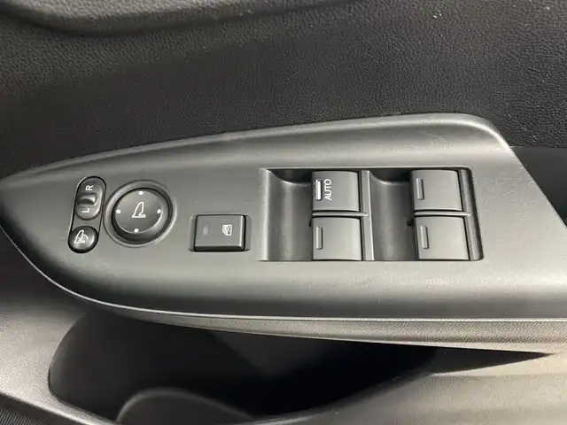 ホンダ シャトル ハイブリッド X ホンダセンシング 鹿児島県 2018(平30)年 6万km ミッドナイトブルービームM 純正ナビ（CD/DVD/BT/フルセグテレビ）/レーダークルーズコントロール/オートライト/ハーフレザーシート/パドルシフト/シートヒーター/ホンダセンシング/バックカメラ/ドラレコ/スマートキー/プッシュスタート/ETC/ステアリングリモコン