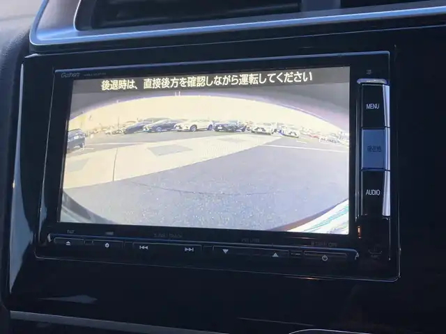 ホンダ フィット 13G Sパッケージ 香川県 2014(平26)年 9.8万km クリスタルブラックパール ディーラーナビ/→CD.DVD/Bluetooth/フルセグTV/バックカメラ/ルーフスポイラー/LEDオートヘッドライト/純正15インチアルミホイール/ETC/パドルシフト/電格ウィンカーミラー/アイドリングストップ/横滑り防止装置/ドアバイザー/純正フロアマット/ステアリングリモコン/ルーフスポイラー/スマートキー/スペアキー/プッシュスタート