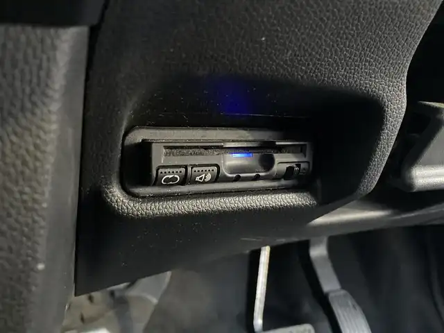 ホンダ フィット 13G Sパッケージ 香川県 2014(平26)年 9.8万km クリスタルブラックパール ディーラーナビ/→CD.DVD/Bluetooth/フルセグTV/バックカメラ/ルーフスポイラー/LEDオートヘッドライト/純正15インチアルミホイール/ETC/パドルシフト/電格ウィンカーミラー/アイドリングストップ/横滑り防止装置/ドアバイザー/純正フロアマット/ステアリングリモコン/ルーフスポイラー/スマートキー/スペアキー/プッシュスタート