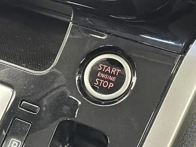 日産 セレナ ハイウェイスター プロパイロットED 埼玉県 2016(平28)年 5.9万km ブリリアントホワイトパール 純正9インチナビ/DTV/CD/DVD/USB/BT/BD/バックカメラ/フリップダウンモニター/両側パワースライドドア/プロパイロット/エマージェンシーブレーキ/レーンキープアシスト/コーナーセンサー/電動格納ミラー/純正16インチアルミホイール/ビルトインETC/プッシュスタート/スマートキー/純正フロアマット