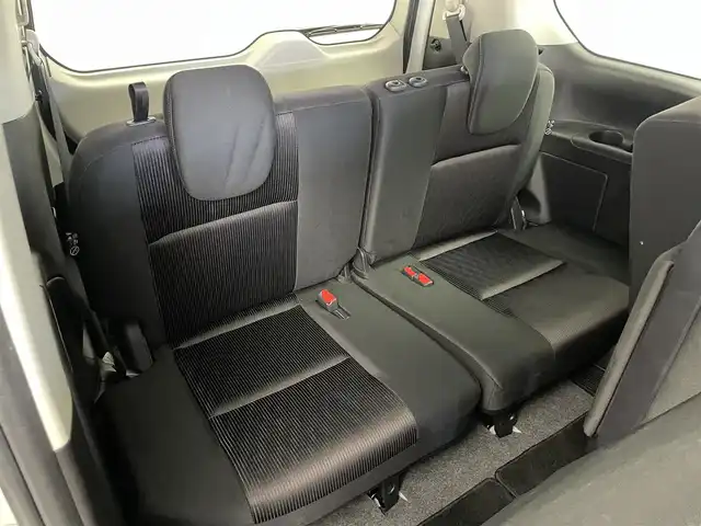 日産 セレナ ハイウェイスター プロパイロットED 埼玉県 2016(平28)年 5.9万km ブリリアントホワイトパール 純正9インチナビ/DTV/CD/DVD/USB/BT/BD/バックカメラ/フリップダウンモニター/両側パワースライドドア/プロパイロット/エマージェンシーブレーキ/レーンキープアシスト/コーナーセンサー/電動格納ミラー/純正16インチアルミホイール/ビルトインETC/プッシュスタート/スマートキー/純正フロアマット