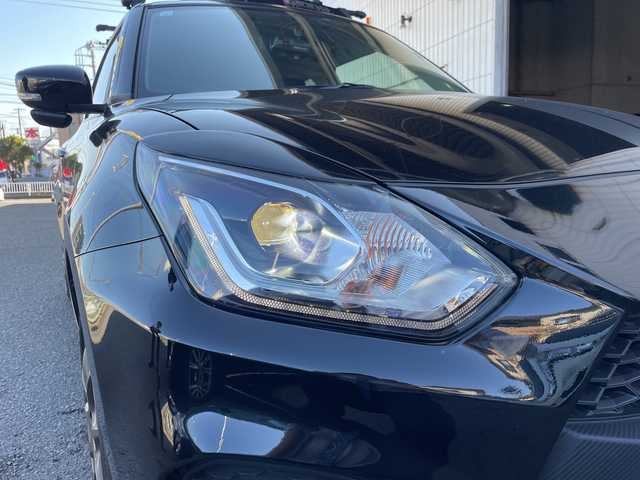 スズキ スイフト スポーツ 神奈川県 2023(令5)年 0.7万km スーパーブラックパール ワンオーナー/社外ナビ/プッシュスタート/スペアキー一本/ビルトインETC/クルーズコントロール/横滑り防止装置/デジタルルームミラー型ドライブレコーダー/前後ドライブレコーダー/運転席シートヒーター/電動格納ミラー/USB端子/LEDライト　フォグライト/社外モニター/Bluetooth接続/本革巻きステアリング