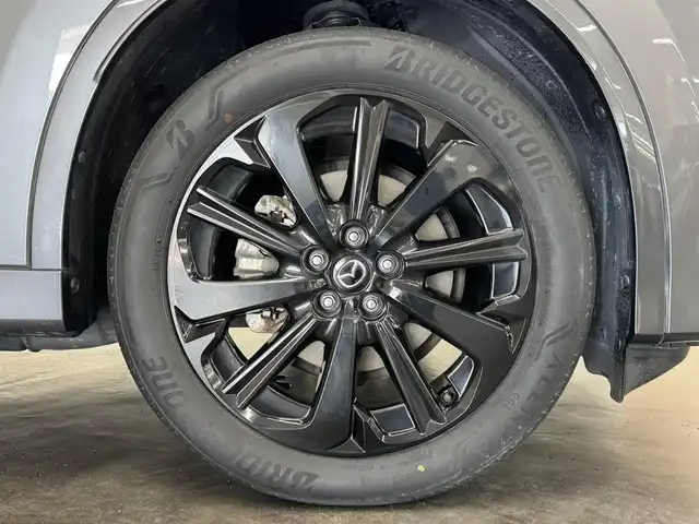 マツダ ＣＸ－６０ XD HV エクスクルーシブスポーツ 三重県 2022(令4)年 6万km マシーングレープレミアムM ディーゼルターボ・マイルドHV/4WD/MTモード付8AT/12.3型ナビ/（AM/FM/USB/HDMI/CarPlay/AndroidAuto/Bluetooth/TV）/360ビュー・モニター/BOSEサウンドシステム（12スピーカー）/ドライブレコーダー前後/ETC/i-ACTIVSENSE/・スマートブレーキサポート/・レーダークルーズコントロール/・クルージング&トラフィックサポート/・ドライバーモニタリング/・レーンキープアシストシステム/・ブラインドスポットモニタリング/・クロストラフィックアラート（前後）/・標識認識/など/装備/・【OP】ドライバー・パーソナライゼーション・システムパッケージ（ドラポジ自動調整機能）/・【OP】パノラマサンルーフ/・ナッパレザーシート/・シートヒーター（D/N/2nd）/・シートベンチレーション（D/N）/・パワーシート（Dメモリー付10way/N10way）/・電動チルト&テレスコステアリング/・ステアリングヒーター/・ヘッドアップディスプレイ/・AC100Vコンセント&USB充電ジャック&ワイヤレス充電/・LEDヘッドライト/・ダウンヒルアシストコントロール/・ハンズフリーパワーリフトゲート/・取/・スマートキーx2/など