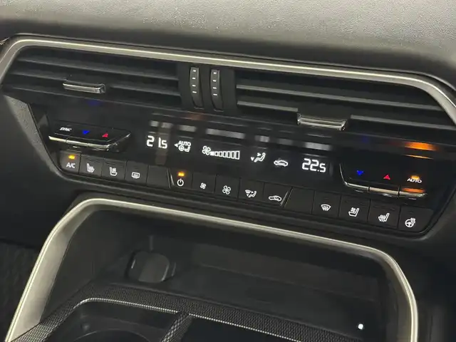 マツダ ＣＸ－６０ XD HV エクスクルーシブスポーツ 三重県 2022(令4)年 6万km マシーングレープレミアムM ディーゼルターボ・マイルドHV/4WD/MTモード付8AT/12.3型ナビ/（AM/FM/USB/HDMI/CarPlay/AndroidAuto/Bluetooth/TV）/360ビュー・モニター/BOSEサウンドシステム（12スピーカー）/ドライブレコーダー前後/ETC/i-ACTIVSENSE/・スマートブレーキサポート/・レーダークルーズコントロール/・クルージング&トラフィックサポート/・ドライバーモニタリング/・レーンキープアシストシステム/・ブラインドスポットモニタリング/・クロストラフィックアラート（前後）/・標識認識/など/装備/・【OP】ドライバー・パーソナライゼーション・システムパッケージ（ドラポジ自動調整機能）/・【OP】パノラマサンルーフ/・ナッパレザーシート/・シートヒーター（D/N/2nd）/・シートベンチレーション（D/N）/・パワーシート（Dメモリー付10way/N10way）/・電動チルト&テレスコステアリング/・ステアリングヒーター/・ヘッドアップディスプレイ/・AC100Vコンセント&USB充電ジャック&ワイヤレス充電/・LEDヘッドライト/・ダウンヒルアシストコントロール/・ハンズフリーパワーリフトゲート/・取/・スマートキーx2/など