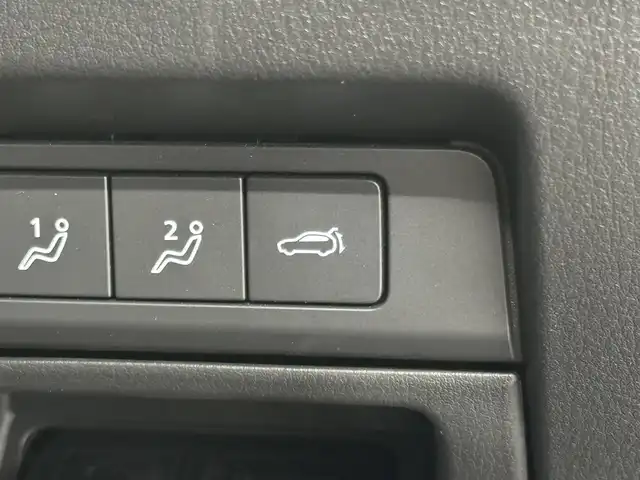 マツダ ＣＸ－６０ XD HV エクスクルーシブスポーツ 三重県 2022(令4)年 6万km マシーングレープレミアムM ディーゼルターボ・マイルドHV/4WD/MTモード付8AT/12.3型ナビ/（AM/FM/USB/HDMI/CarPlay/AndroidAuto/Bluetooth/TV）/360ビュー・モニター/BOSEサウンドシステム（12スピーカー）/ドライブレコーダー前後/ETC/i-ACTIVSENSE/・スマートブレーキサポート/・レーダークルーズコントロール/・クルージング&トラフィックサポート/・ドライバーモニタリング/・レーンキープアシストシステム/・ブラインドスポットモニタリング/・クロストラフィックアラート（前後）/・標識認識/など/装備/・【OP】ドライバー・パーソナライゼーション・システムパッケージ（ドラポジ自動調整機能）/・【OP】パノラマサンルーフ/・ナッパレザーシート/・シートヒーター（D/N/2nd）/・シートベンチレーション（D/N）/・パワーシート（Dメモリー付10way/N10way）/・電動チルト&テレスコステアリング/・ステアリングヒーター/・ヘッドアップディスプレイ/・AC100Vコンセント&USB充電ジャック&ワイヤレス充電/・LEDヘッドライト/・ダウンヒルアシストコントロール/・ハンズフリーパワーリフトゲート/・取/・スマートキーx2/など