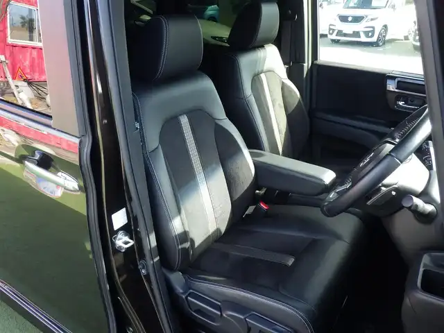 ホンダ Ｎ ＢＯＸ カスタム G L ターボ ホンダセンシング 千葉県 2020(令2)年 2.4万km プレミアムグラマラスブロンズP ホンダセンシング/・衝突軽減ブレーキ（CMBS）/・車線維持支援システム（LKAS）/・アダプティブクルーズコントロール（ACC）/・後方誤発進抑制機能/・誤発進抑制機能/両側パワースライドドア/ハーフレザーシート/前席シートヒーター/社外メモリーナビ/地デジTV/【DVD/CD再生機能　Bluetooth接続】/バックカメラ/革巻きステアリング/パドルシフト/ETC/LEDヘッドライト/フォグライト/ウインカーミラー/リアコーナーセンサー/純正15インチアルミホイル/サイド/カーテンエアバッグ/Honda スマートキー