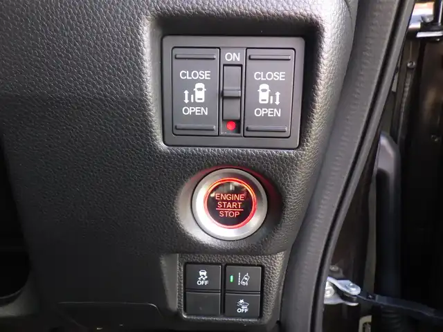 ホンダ Ｎ ＢＯＸ カスタム G L ターボ ホンダセンシング 千葉県 2020(令2)年 2.4万km プレミアムグラマラスブロンズP ホンダセンシング/・衝突軽減ブレーキ（CMBS）/・車線維持支援システム（LKAS）/・アダプティブクルーズコントロール（ACC）/・後方誤発進抑制機能/・誤発進抑制機能/両側パワースライドドア/ハーフレザーシート/前席シートヒーター/社外メモリーナビ/地デジTV/【DVD/CD再生機能　Bluetooth接続】/バックカメラ/革巻きステアリング/パドルシフト/ETC/LEDヘッドライト/フォグライト/ウインカーミラー/リアコーナーセンサー/純正15インチアルミホイル/サイド/カーテンエアバッグ/Honda スマートキー