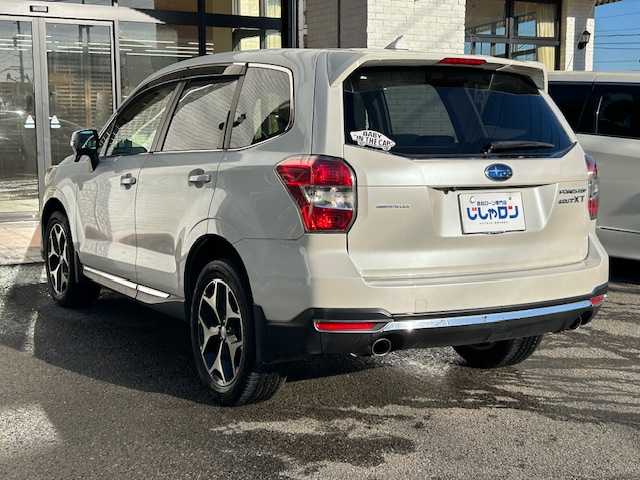 スバル フォレスター 2．0XT アイサイト 高知県 2013(平25)年 10万km サテンホワイトパール (株)IDOMが運営する【じしゃロン高知店】の自社ローン対象車両になります。こちらは現金ご利用時の価格です。自社ローンご希望の方は別途その旨お申付け下さい。/サンルーフ　純正AW　ハーフレザーシート/社外ナビ　シートヒーター