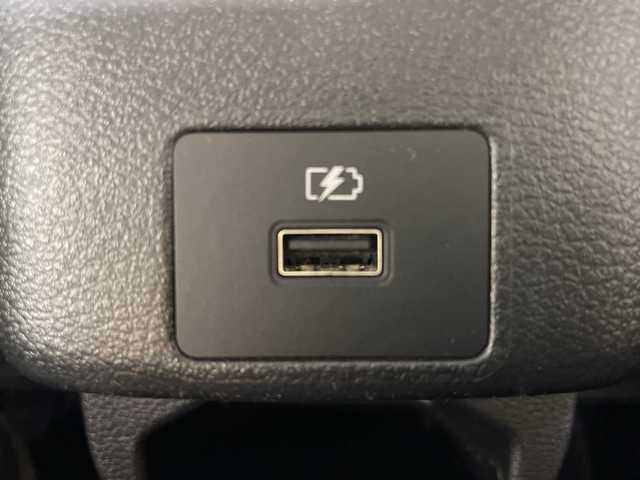 日産 オーラ G 神奈川県 2022(令4)年 0.8万km ピュアホワイトパール 純正9型ナビ/(CD/DVD/SD/USB/BT/フルセグTV)/全周囲カメラ/全方位運転支援システム/インテリジェントルームミラー/半革シート/プッシュスタート/スマートキー/ビルトインETC/LEDオートライト/前後ドライブレコーダー/純正17インチアルミホイール/新車時保証書/取扱説明書/スペアキー