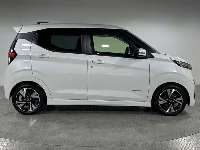 日産 デイズ HWS G ターボ プロパイロットED 神奈川県 2019(令1)年 2万km ホワイトパール 純正9インチメモリーナビ/　(CD/DVD/BT/MSV/USB/TV)/アラウンドビューモニター/バックカメラ/純正15インチAW/純正ドライブレコーダー/プロパイロット/ヘッドライトレベライザー/フォグランプ/電動パーキングブレーキ/スマートキー/リアコーナーセンサー/ETC/取扱説明書/保証書