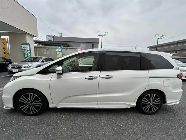 ホンダ オデッセイ アブソルート・EXホンダセンジング 大阪府 2016(平28)年 2.4万km パール DVDナビ/バックカメラ/ウィンカーミラー/クルーズコントロール/プッシュスタート/両側パワースライドドア/ETC