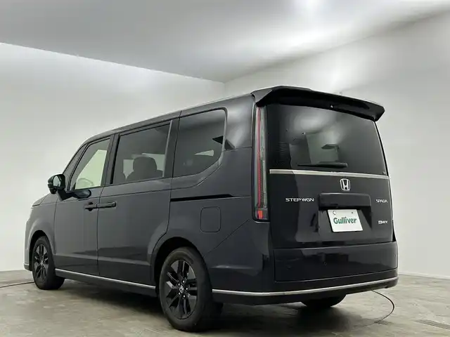 ホンダ ステップワゴン スパーダ eHEV 岡山県 2023(令5)年 2.9万km トワイライトミストブラックパール 純正８インチナビ/（CD/DVD/BT/USB/フルセグ）/衝突軽減ブレーキ/両側電動スライド/追従型クルーズコントロール/ビルトインＥＴＣ/シートヒーター（前席・中席）/ＬＥＤヘッドライト/オートハイビーム/オートライト/コーナーセンサー（前・後）/プッシュスタート/スマートキー×１/アイドリングストップ/レーンキープアシスト/純正16インチAW/踏み間違い防止/オートブレーキホールド/ブラインドスポットモニター/ISOFIX/後席サンシェイド/ステアリングスイッチ/チルトステアリング/シートリフター/シートバックテーブル/ウインカーミラー/バックカメラ/ドライブレコーダー（前・後）/デジタルインナーミラー/電動リアゲート