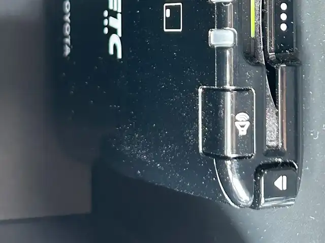 トヨタ コペン GRスポーツ 岡山県 2019(令1)年 2.1万km パールホワイトⅢ 純正7インチナビ　NSCN－W68/ワンセグTV、Bluetooth、CD、AM、FM/バックカメラ/ETC/前席シートヒーター/BBS製専用鍛造アルミホイール/専用チューニングショックアブソーバー/専用バンパー＆専用ラジエーターグリル/専用レカロシート/MOMO製専用革巻ステアリングホイール