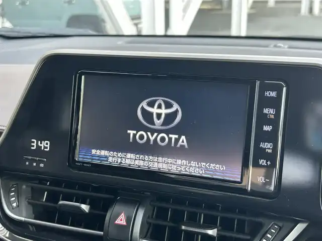 トヨタ Ｃ－ＨＲ G 静岡県 2018(平30)年 6.5万km ホワイトパールクリスタルシャイン モデリスタフルエアロ/トヨタセーフティセンス/純正ＳＤナビ/フルセグＴＶ/ＤＶＤ再生/ＢＴオーディオ/ビルトインＥＴＣ/ドラレコ/バックカメラ/ハーフレザーシート/シートヒーター/D席パワーシート/前後コーナーセンサー/追従機能付クルコン/LEDヘッドライト/オートライト/オートハイビーム/スペアキーあり/純正１８ＡＷ