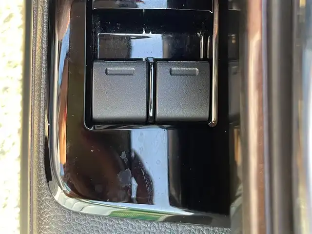 ホンダ Ｎ ＢＯＸ カスタム G L ホンダセンシング 福岡県 2018(平30)年 6.1万km クリスタルブラックパール ・純正ナビ/(CD/DVD/フルセグ//Bluetooth/AM/FM/iPod/SD/USB)/・バックカメラ/・社外ドライブレコーダー（前後）/・純正ビルドインETC/・横滑り防止装置/・レーンキープアシスト/・衝突被害軽減システム/・LEDヘッドライト/・フォグランプ/・追従走行可クルーズコントロール/・片側パワースライドドア/・ステアリングスイッチ/・純正ドアバイザー/・純正サンバイザー/・スマートキー