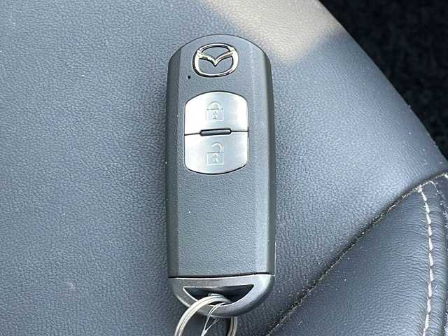 マツダ デミオ XD ブラックレザーリミテッド 静岡県 2016(平28)年 5.1万km ブルーリフレックスマイカ マツダコネクトナビ/地デジTV/純正CD/DVD/Bluetooth/バックカメラ/オートエグゼ/　 センターフロアーバー/VOLKレーシング/　 16インチAW/ブラックレザーシート/ブラインドスポットモニター/クルーズコントロール/レーンキープアシスト/ヘッドアップディスプレイ/シートヒーター/スマートキー/LEDヘッドライト