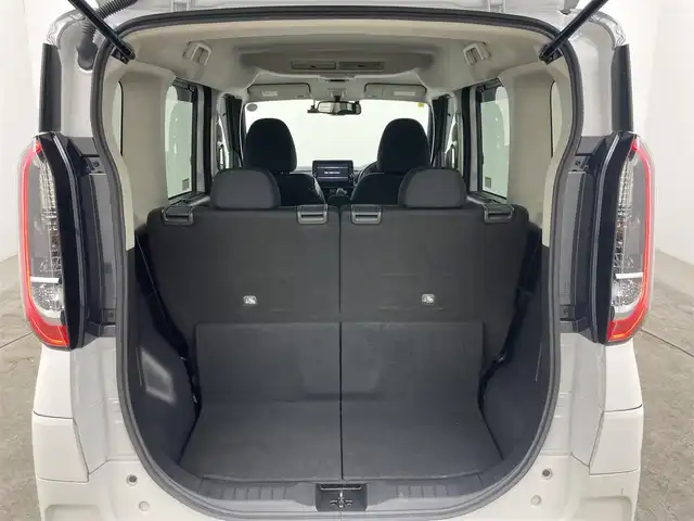 日産 ルークス HWS X プロパイロットED 岡山県 2020(令2)年 2.4万km チタニウムグレーM/シルキーホワイト インテリジェントモビリティ	(進入禁止、はみ出し通行禁止、最高速度、一時停止)/・インテリジェントエマージェンシーブレーキ	/・ハイビームアシスト	/・踏み間違い衝突防止アシスト	/・車線逸脱警報機能	/・車線逸脱防止支援システム	/・前方衝突予測警報	/・ふらつき警報	/・先行車発進お知らせ機能	/・標識認識機能	/(進入禁止、最高速度、一時停止)	/・SOSコール	/純正9インチナビ/【ナビ/フルセグ/Bluetooth/DVD】/プロパイロット/アラウンドビューモニター/LEDヘッドライト（AUTO機能付き）	/ビルトインETC	/横滑り防止装置	/純正ドライブレコーダー（前）	/純正14インチアルミ	/コーナーセンサー（前後）	/純正フロアマット	/ステアリングスイッチ/オートブレーキホールド/ISOFIX/リアサーキュレーター/後席サンシェイド/ステアリングスイッチ/チルトステアリング/シートリフター/シートバックテーブル/ウィンカーミラー/ドアバイザー		/プッシュスタート		/ナビ取扱説明書