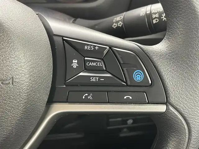 日産 ルークス HWS X プロパイロットED 岡山県 2020(令2)年 2.4万km チタニウムグレーM/シルキーホワイト インテリジェントモビリティ	(進入禁止、はみ出し通行禁止、最高速度、一時停止)/・インテリジェントエマージェンシーブレーキ	/・ハイビームアシスト	/・踏み間違い衝突防止アシスト	/・車線逸脱警報機能	/・車線逸脱防止支援システム	/・前方衝突予測警報	/・ふらつき警報	/・先行車発進お知らせ機能	/・標識認識機能	/(進入禁止、最高速度、一時停止)	/・SOSコール	/純正9インチナビ/【ナビ/フルセグ/Bluetooth/DVD】/プロパイロット/アラウンドビューモニター/LEDヘッドライト（AUTO機能付き）	/ビルトインETC	/横滑り防止装置	/純正ドライブレコーダー（前）	/純正14インチアルミ	/コーナーセンサー（前後）	/純正フロアマット	/ステアリングスイッチ/オートブレーキホールド/ISOFIX/リアサーキュレーター/後席サンシェイド/ステアリングスイッチ/チルトステアリング/シートリフター/シートバックテーブル/ウィンカーミラー/ドアバイザー		/プッシュスタート		/ナビ取扱説明書