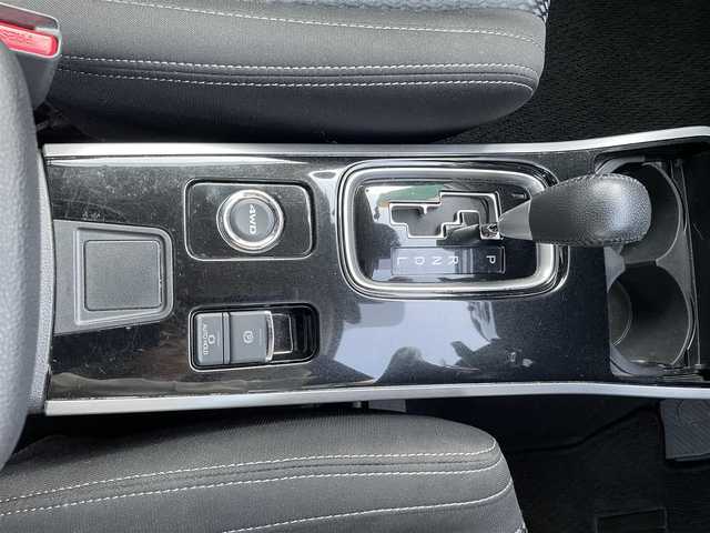 三菱 アウトランダー 24G ナビパッケージ 愛知県 2017(平29)年 8.2万km アメジストブラック /ワンオーナー//純正ベースキャリア//THULEルーフキャリア//ルーフレール//前方ドライブレコーダー//マルチアラウンドビューモニター//バック/全周囲カメラ//純正ディーラーオプションナビ//フルセグTV/CD/DVD/BT/USB/iPod/SD//ビルトインETC//ブラインドスポットモニター//衝突軽減ブレーキ//レーダークルーズコントロール//アクティブスタビリティコントロール//車線逸脱警報//マルチインフォメーションディスプレイ//ドライブモードセレクター//ECOモード//オートホールド//電動パーキングブレーキ//パドルシフト//アイドリングストップ//プッシュスタート//純正18インチアルミホイール//純正フロアマット//純正ドアバイザー//純正オートLEDヘッドライト//フロントフォグランプ//オートハイビーム//オートリトラクタブルミラー//エレクトリックテールゲート//自動防眩ミラー//革巻きステアリング//ステアリングスイッチ//ステアリングヒーター//イモビライザー//ISOFIX//スマートキー//スペアキー×1//保証書/取扱説明書/ナビ説明書//ディーラー記録簿(H30.R1.3.5)