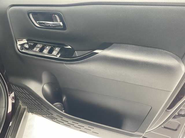 トヨタ ヴォクシー ZS 煌 沖縄県 2018(平30)年 4.5万km ボルドーマイカメタリック 純正９型ナビ　【NSZT-Y66T】/　(フルセグＴＶ　DVD　Ｂｌｕｅｔｏｏｔｈ)/バックカメラ　/ＥＴＣ/ドライブレコーダー　/ステアリングスイッチ/トヨタセーフティセンス　/・衝突被害軽減ブレーキ (プリクラッシュセーフティ)																									/・ハンドル操作サポート (レーントレーシングアシスト)																																																	/・車線はみ出しアラート (レーンディパーチャーアラート)																									/・自動ハイビーム (オートマチックハイビーム)	/クルーズコントロール																								/両側パワースライドドア　/ＬＥＤヘッドライト　/プッシュスタート　/スマートキー/純正フロアマット/純正16インチアルミホイール