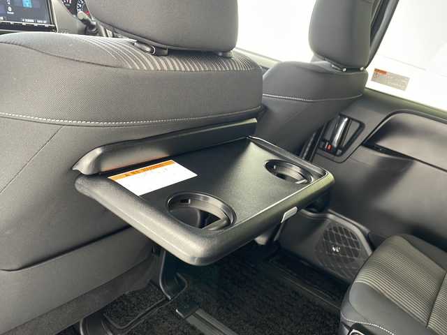 トヨタ ヴォクシー ZS 煌 沖縄県 2018(平30)年 4.5万km ボルドーマイカメタリック 純正９型ナビ　【NSZT-Y66T】/　(フルセグＴＶ　DVD　Ｂｌｕｅｔｏｏｔｈ)/バックカメラ　/ＥＴＣ/ドライブレコーダー　/ステアリングスイッチ/トヨタセーフティセンス　/・衝突被害軽減ブレーキ (プリクラッシュセーフティ)																									/・ハンドル操作サポート (レーントレーシングアシスト)																																																	/・車線はみ出しアラート (レーンディパーチャーアラート)																									/・自動ハイビーム (オートマチックハイビーム)	/クルーズコントロール																								/両側パワースライドドア　/ＬＥＤヘッドライト　/プッシュスタート　/スマートキー/純正フロアマット/純正16インチアルミホイール