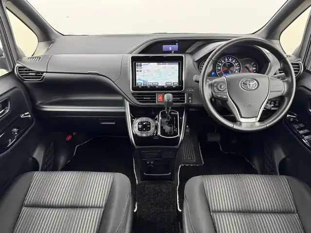 トヨタ ヴォクシー ZS 煌 福岡県 2018(平30)年 4.5万km ボルドーマイカメタリック 純正ナビ／フルセグＴＶ／ＢＴ　/両側パワースライドドア　/ＥＴＣ　/ドライブレコーダー　/バックカメラ　/クルーズコントロール　/衝突軽減被害システム　/レーンキープ　/横滑り防止装置　/アイドリングストップ　/オートマチックハイビーム　/純正16インチAW　/LED　