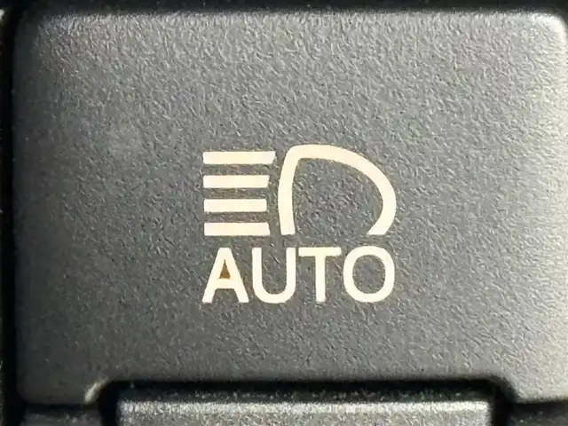 トヨタ ヴォクシー ZS 煌 福岡県 2018(平30)年 4.5万km ボルドーマイカメタリック 純正ナビ／フルセグＴＶ／ＢＴ　/両側パワースライドドア　/ＥＴＣ　/ドライブレコーダー　/バックカメラ　/クルーズコントロール　/衝突軽減被害システム　/レーンキープ　/横滑り防止装置　/アイドリングストップ　/オートマチックハイビーム　/純正16インチAW　/LED　