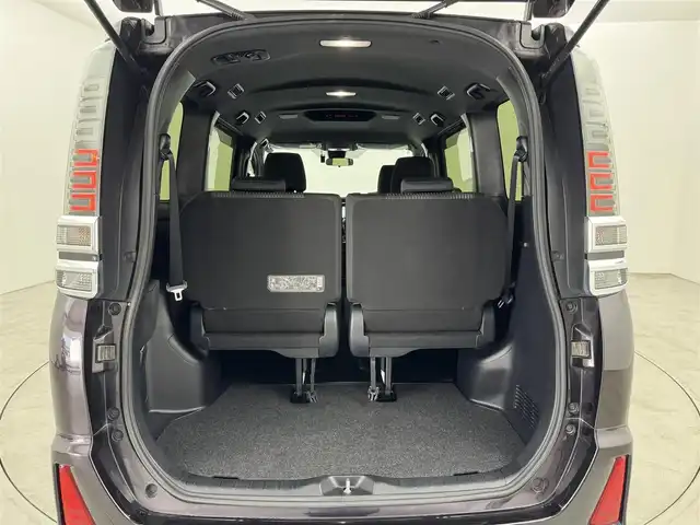 トヨタ ヴォクシー ZS 煌 福岡県 2018(平30)年 4.5万km ボルドーマイカメタリック 純正ナビ／フルセグＴＶ／ＢＴ　/両側パワースライドドア　/ＥＴＣ　/ドライブレコーダー　/バックカメラ　/クルーズコントロール　/衝突軽減被害システム　/レーンキープ　/横滑り防止装置　/アイドリングストップ　/オートマチックハイビーム　/純正16インチAW　/LED　