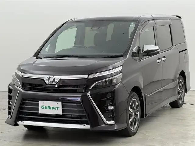 トヨタ ヴォクシー ZS 煌 福岡県 2018(平30)年 4.5万km ボルドーマイカメタリック 純正ナビ／フルセグＴＶ／ＢＴ　/両側パワースライドドア　/ＥＴＣ　/ドライブレコーダー　/バックカメラ　/クルーズコントロール　/衝突軽減被害システム　/レーンキープ　/横滑り防止装置　/アイドリングストップ　/オートマチックハイビーム　/純正16インチAW　/LED　