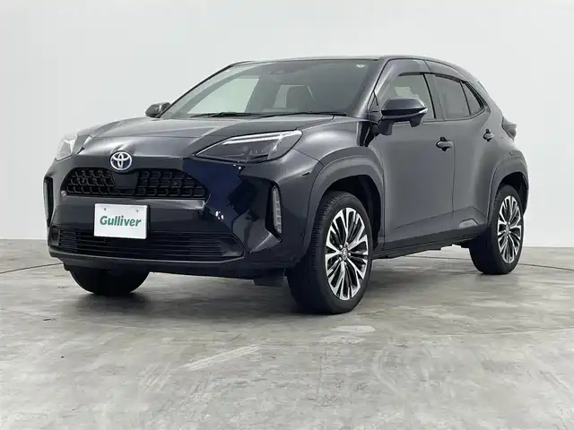 トヨタ ヤリスクロス ハイブリッド Z 群馬県 2023(令5)年 1.5万km ブラックマイカ 純正ナビ　バックカメラ　追従式クルーズコントロール　レーンアシスト　ＢＳＭ　アイドリングストップ　衝突軽減システム　シートヒーター　ステアリングヒーター　リアトラフィックアラート　禁煙車