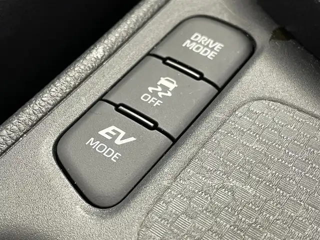 トヨタ ヤリスクロス ハイブリッド Z 群馬県 2023(令5)年 1.5万km ブラックマイカ 純正ナビ　バックカメラ　追従式クルーズコントロール　レーンアシスト　ＢＳＭ　アイドリングストップ　衝突軽減システム　シートヒーター　ステアリングヒーター　リアトラフィックアラート　禁煙車
