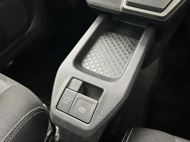 ダイハツ タフト G ターボ クロムベンチャー 福井県 2021(令3)年 3.6万km シャイニングホワイトパール ガラスルーフ/純正7インチSDナビ　型式：NMZK-W71D/(BT/CD/DVD/SD/USB/フルセグTV)/バックカメラ/前席シートヒーター/ドライブレコーダー（FR）/プッシュスタート/スマートキー×2/電動パーキングブレーキ/アイドリングストップ/横滑り防止/ステアリングスイッチ/LEDヘッドライト/LEDフォグライト/純正15インチAW/純正フロアマット/純正ドアバイザー/スマートアシストIII/・衝突回避支援ブレーキ機能/・車線逸脱警報機能/・コーナーセンサー/・全車速追従機能付ＡＣＣ