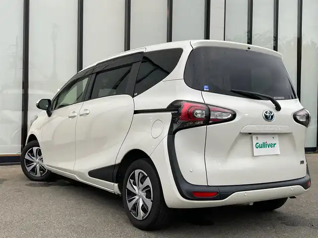 トヨタ シエンタ ハイブリッド ファンベースG クエロ 大阪府 2021(令3)年 3.8万km ホワイトパールクリスタルシャイン トヨタセーフティセンス/クルーズコントロール/両側パワースライドドア/シートヒーター/ハーフレザーシート/ステアリングヒーター/純正メモリーナビ/Bluetooth/CD/DVD/フルセグTV/USB/パノラミックビューモニター/ビルトインETC/クリアランスソナー/パーキングサポートブレーキ/純正フロアマット/純正ドアバイザー