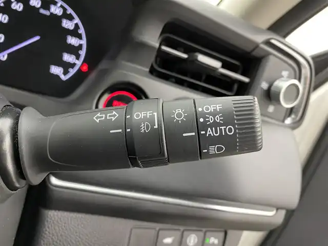 ホンダ ヴェゼル ハイブリッド e:HEV Z 宮城県 2021(令3)年 3.7万km プラチナホワイトパール 純正９型コネクトナビ　/パワーバックドア　/アダプティブクルーズコントロール　/衝突軽減ブレーキ　/路外逸脱抑制　/誤発信抑制/パーキングセンサー　/ＥＴＣ２．０　/ワイヤレス充電　/スマートフォン連携　/フルセグTV/Bluetoothオーディオ/シートヒーター　/前後ドライブレコーダー　/純正18インチAW/LEDヘッドライト/禁煙車