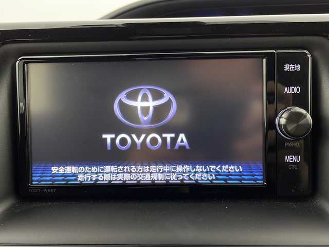 トヨタ ノア Si 新潟県 2018(平30)年 0.9万km ホワイトパールクリスタルシャイン プリクラッシュセーフティ/純正ナビ/　CD/BT/フルセグ/バックカメラ/左側パワースライドドア/クルーズコントロール/LEDオートライト/純正16インチアルミホイール/ステアリングリモコン/アイドリングストップ/電格ミラー/ウィンカーミラー/フォグランプ/スマートキー