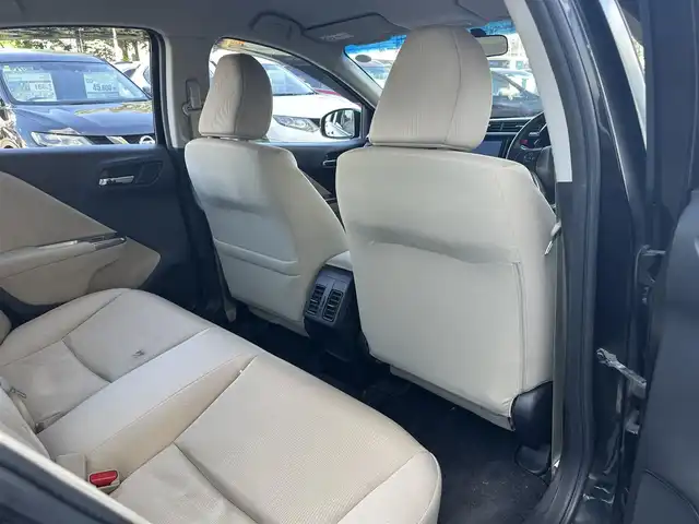 ホンダ グレイス ハイブリッド LX 道北・旭川 2015(平27)年 8.9万km クリスタルブラックパール (株)IDOMが運営する【じしゃロン旭川店】の自社ローン専用車両になります。こちらは現金またはオートローンご利用時の価格です。自社ローンご希望の方は別途その旨お申付け下さい/　/・社外ナビ(CD/DVD/BT/SD/フルセグ)/・バックカメラ/・クルーズコントロール/・ステアリングリモコン/・両席シートヒーター/・積込スタッドレスタイヤ 185/60R15/・取扱説明書