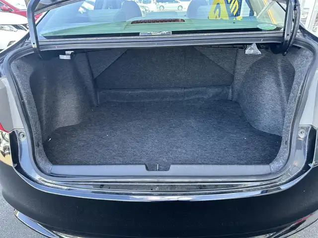 ホンダ グレイス ハイブリッド LX 道北・旭川 2015(平27)年 8.9万km クリスタルブラックパール (株)IDOMが運営する【じしゃロン旭川店】の自社ローン専用車両になります。こちらは現金またはオートローンご利用時の価格です。自社ローンご希望の方は別途その旨お申付け下さい/　/・社外ナビ(CD/DVD/BT/SD/フルセグ)/・バックカメラ/・クルーズコントロール/・ステアリングリモコン/・両席シートヒーター/・積込スタッドレスタイヤ 185/60R15/・取扱説明書