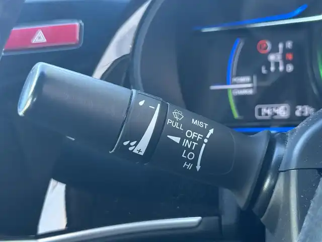 ホンダ グレイス ハイブリッド LX 道北・旭川 2015(平27)年 8.9万km クリスタルブラックパール (株)IDOMが運営する【じしゃロン旭川店】の自社ローン専用車両になります。こちらは現金またはオートローンご利用時の価格です。自社ローンご希望の方は別途その旨お申付け下さい/　/・社外ナビ(CD/DVD/BT/SD/フルセグ)/・バックカメラ/・クルーズコントロール/・ステアリングリモコン/・両席シートヒーター/・積込スタッドレスタイヤ 185/60R15/・取扱説明書