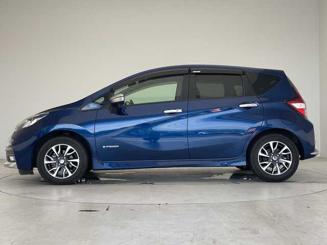 日産 ノート e－パワーオーテック 愛知県 2020(令2)年 3.9万km オーロラフレアブルーパール 純正ナビ/全方位カメラ/バックカメラ/コーナーセンサー/純正アルミホイール/LEDヘッドライト/オートライト/ドライブレコーダー/ETC/衝突軽減システム/CD DVD/Bluetooth/ステアリングスイッチ/スマートキー/プッシュスタート
