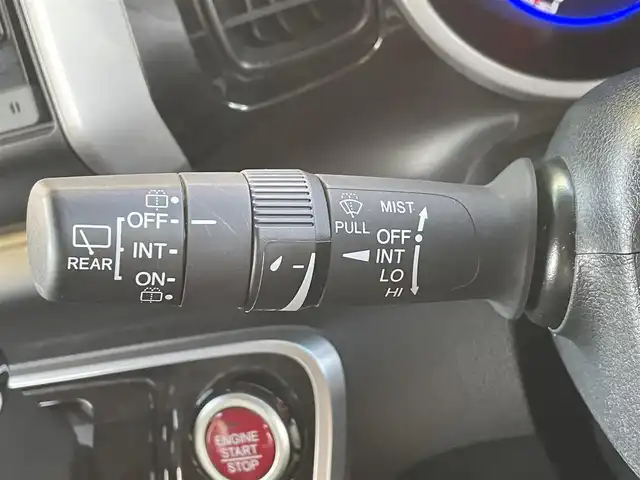 ホンダ Ｎ ＢＯＸ カスタム G Lパッケージ 道央・札幌 2016(平28)年 7.3万km スマートブラック ・４WD/・片側パワースライドドア/・純正ナビ/　CD＆DVD＆BT＆TV/・バックカメラ/・オートライト/・オートエアコン/・ミラーヒーター/・オートリトラミラー/・シートヒーター/・社外エンジンスターター/・プッシュスタート/・スマートキー/・ビルトインETC/・純正フロアマット/・ドアバイザー/・フォグライト/・HIDヘッドライト/・スペアキー×１